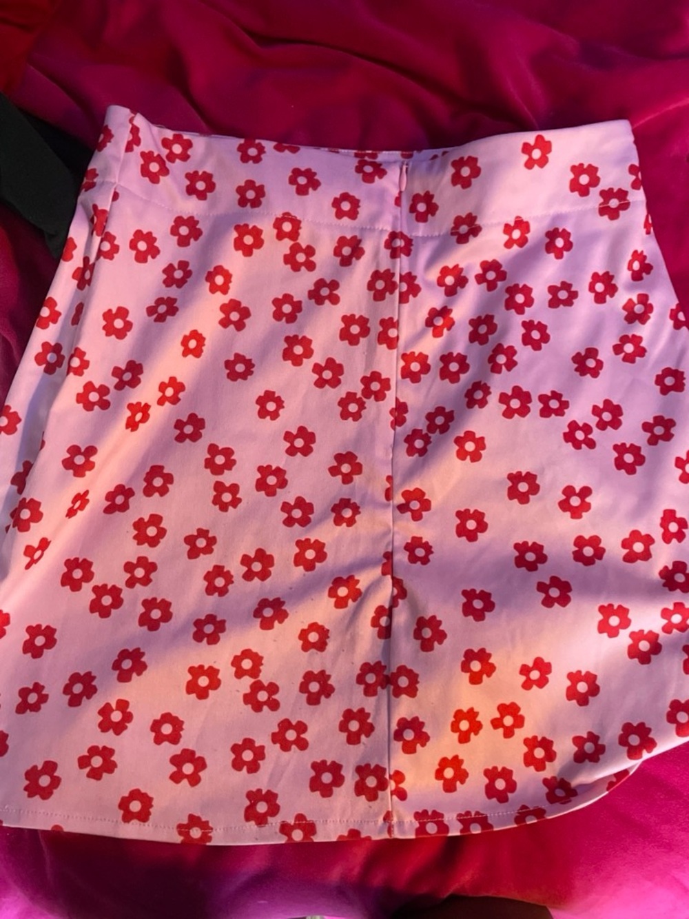 Princess Polly Pink Mini Skirt with Red Floral Print - Picture 2 of 2
